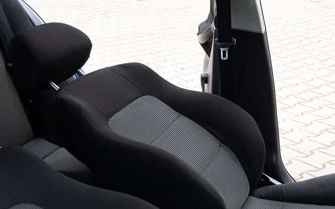 Seat Leon cena 10900 przebieg: 192000, rok produkcji 2004 z Ostrów Lubelski małe 667
